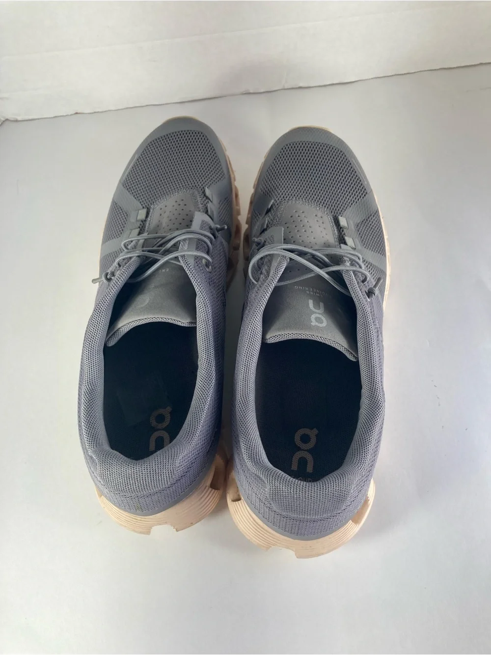 ON Cloud 5 Zinc Shell Womens 10 Gray Athletic Shoes Lightweight Breathable